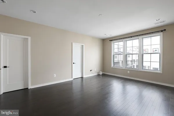 $5,000 | 22170 Penelope Heights Terrace, Ashburn, VA 20148