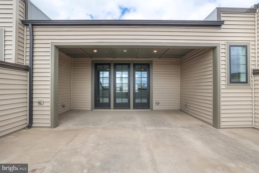 22170 Penelope Heights Terrace Ashburn, VA 20148 - Photo 46 of 61 a view of an empty room with a window