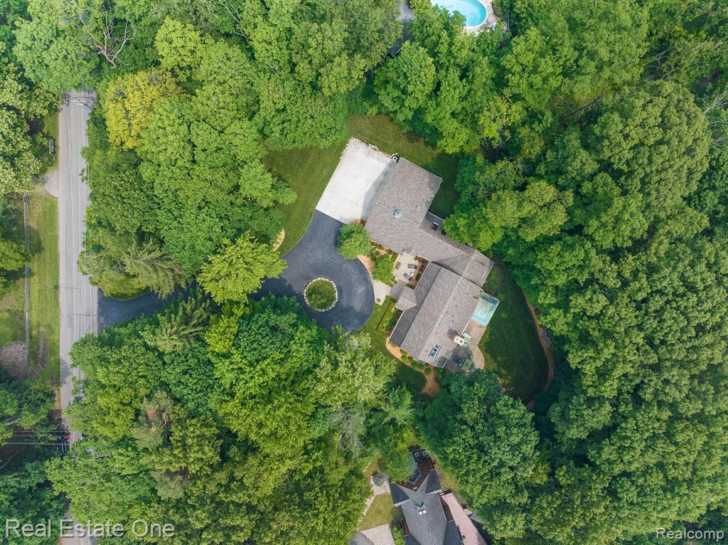 31360 Bingham Road Bingham Farms, MI 48025 - Photo 6 of 66