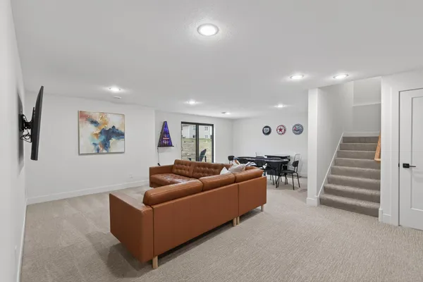 $700,000 | 9984 14th Circle Northeast, St. Michael, MN 55376