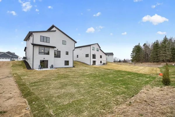 $700,000 | 9984 14th Circle Northeast, St. Michael, MN 55376