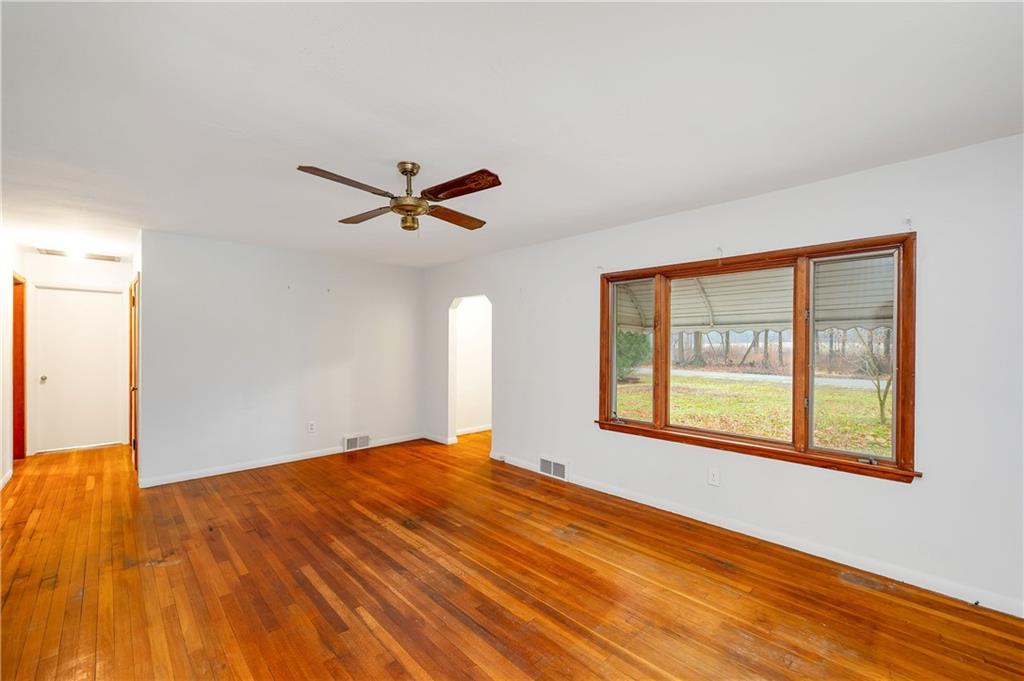 114 Hall Road Mercer, PA 16137 - Photo 18 of 36