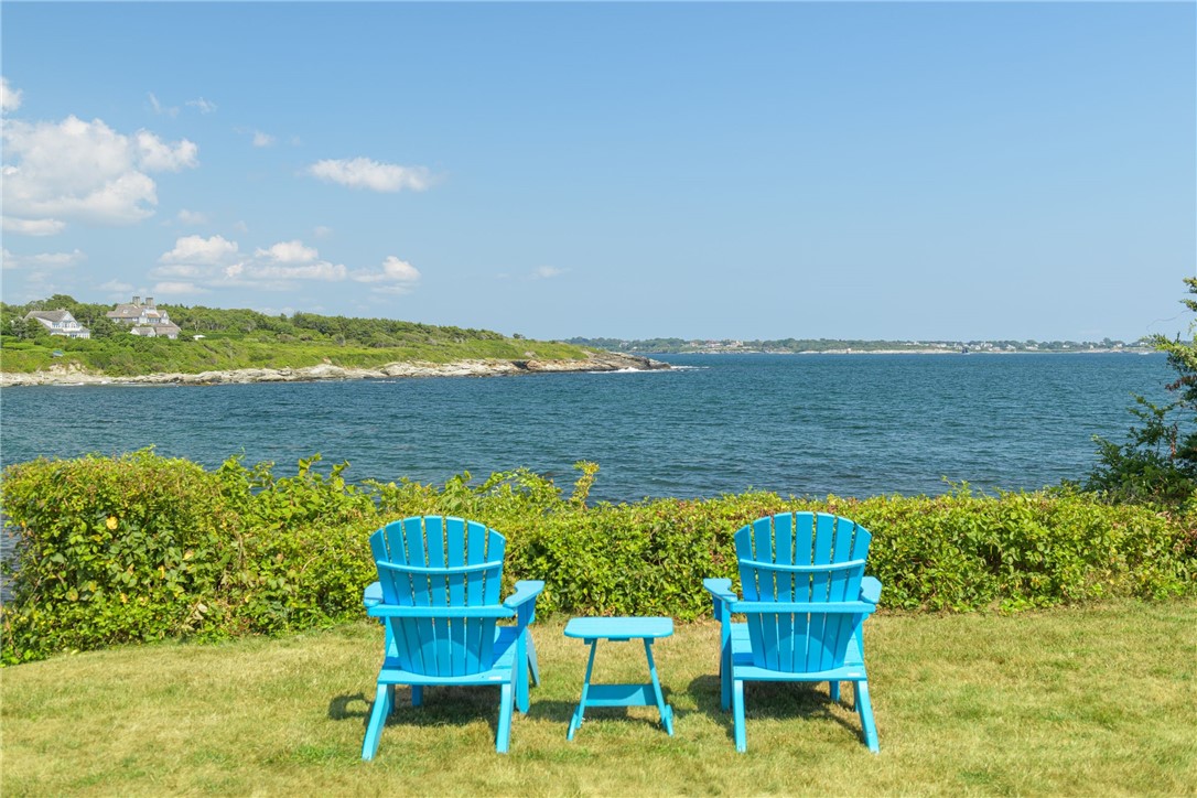 4 Hull Cove Street Jamestown, RI 02835 - Photo 11 of 49 View