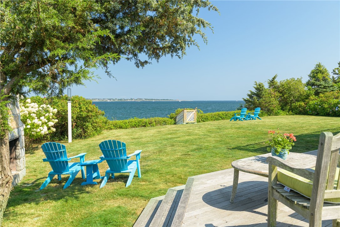 4 Hull Cove Street Jamestown, RI 02835 - Photo 14 of 49 View