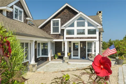 $4,999,000 | 4 Hull Cove Street, Jamestown, RI 02835