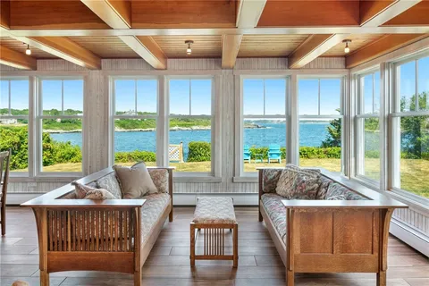 $4,999,000 | 4 Hull Cove Street, Jamestown, RI 02835