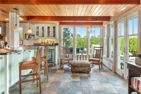 $4,999,000 | 4 Hull Cove Street, Jamestown, RI 02835