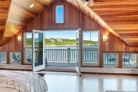 $4,999,000 | 4 Hull Cove Street, Jamestown, RI 02835