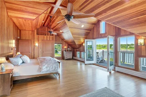 $4,999,000 | 4 Hull Cove Street, Jamestown, RI 02835