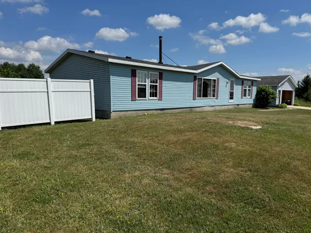 $250,000 | 3828 90th Avenue, Evart, MI 49631