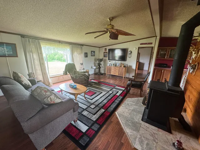 $250,000 | 3828 90th Avenue, Evart, MI 49631