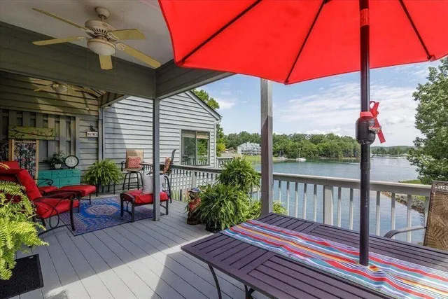 $999,990 | 27 Peninsula Point Drive, Moneta, VA 24121