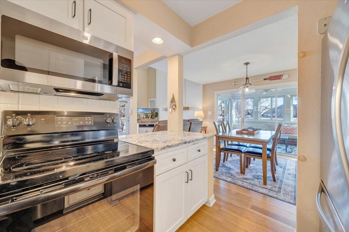 27 Peninsula Point Drive Moneta, VA 24121 - Photo 16 of 96 016-MIB03486