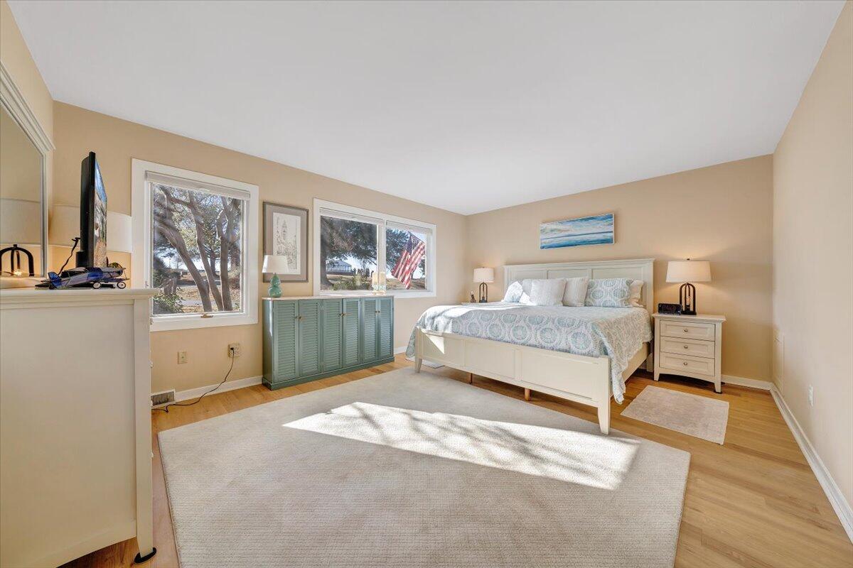 27 Peninsula Point Drive Moneta, VA 24121 - Photo 21 of 96 021-MIB03495