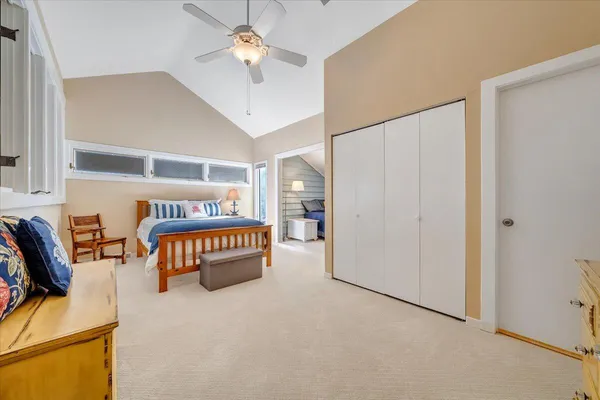 $979,700 | 27 Peninsula Point Drive, Moneta, VA 24121