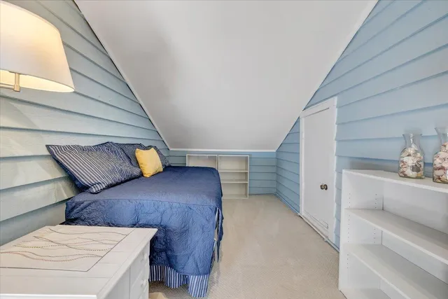 $999,990 | 27 Peninsula Point Drive, Moneta, VA 24121