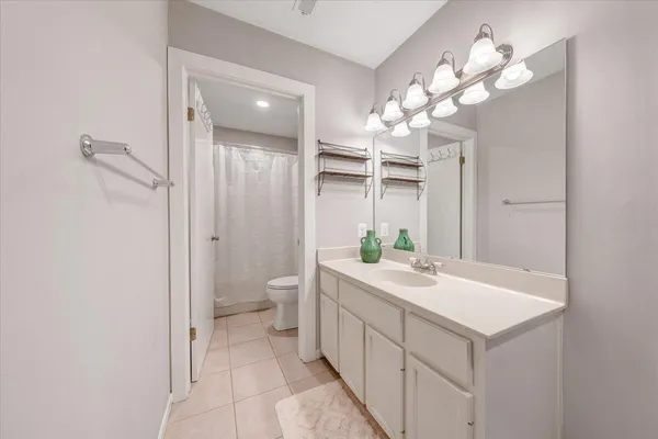 $979,700 | 27 Peninsula Point Drive, Moneta, VA 24121