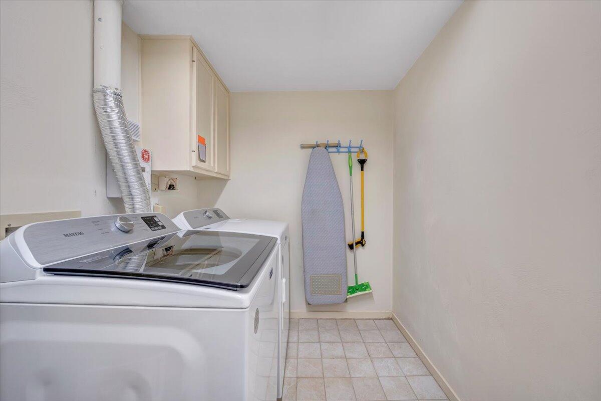 27 Peninsula Point Drive Moneta, VA 24121 - Photo 38 of 96 039-MIB03567