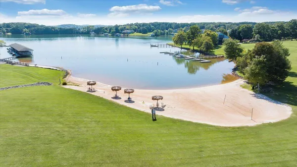 $979,700 | 27 Peninsula Point Drive, Moneta, VA 24121