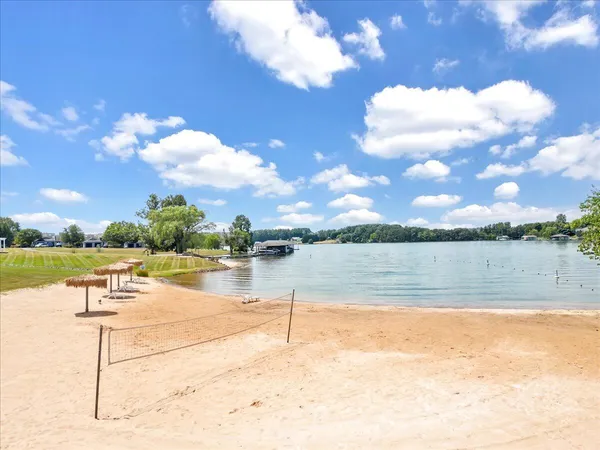 $979,700 | 27 Peninsula Point Drive, Moneta, VA 24121