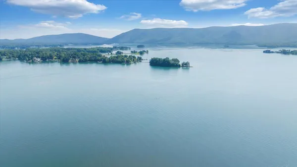 $979,700 | 27 Peninsula Point Drive, Moneta, VA 24121