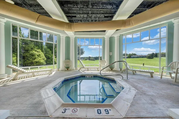 $979,700 | 27 Peninsula Point Drive, Moneta, VA 24121