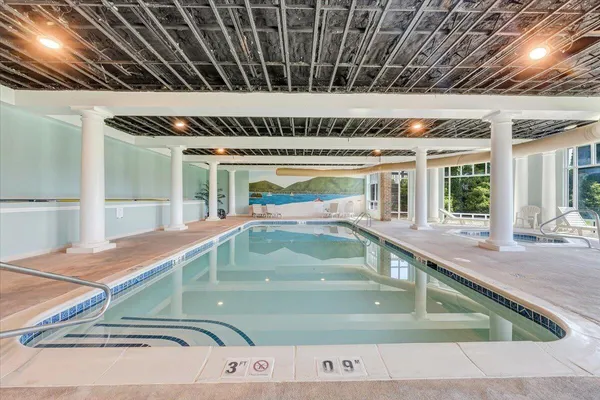 $979,700 | 27 Peninsula Point Drive, Moneta, VA 24121