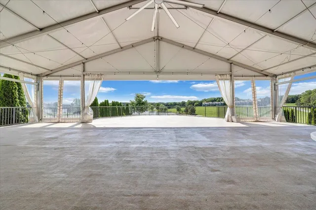 $999,990 | 27 Peninsula Point Drive, Moneta, VA 24121