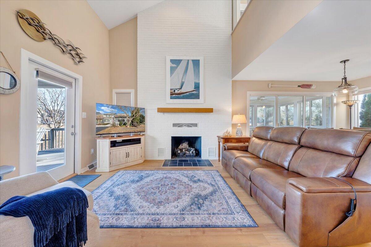 27 Peninsula Point Drive Moneta, VA 24121 - Photo 8 of 96 008-MIB03453