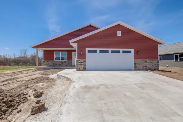 $464,900 | 2210 South 19th Street, Manitowoc, WI 54220