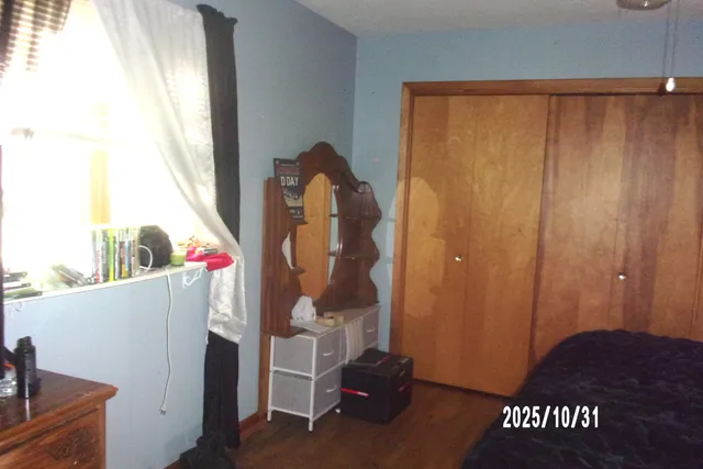 a view of walk in closet