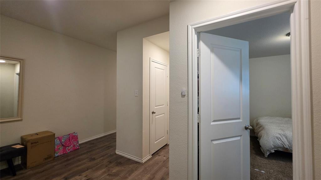 409 Samuel Street Denton, TX 76207 - Photo 7 of 40 a view of room that has closet