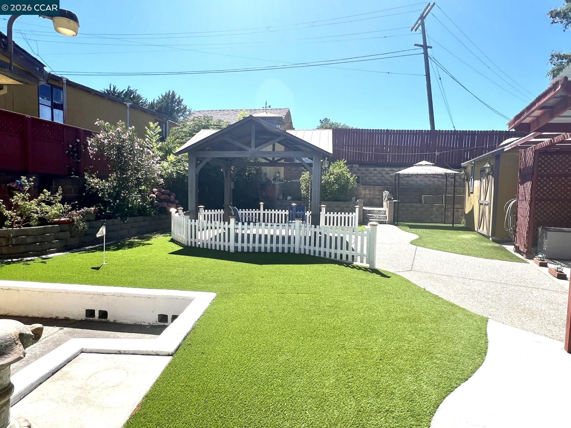694 Renfrew Road El Sobrante, CA 94803 - Photo 5 of 24 Gallery Image 5