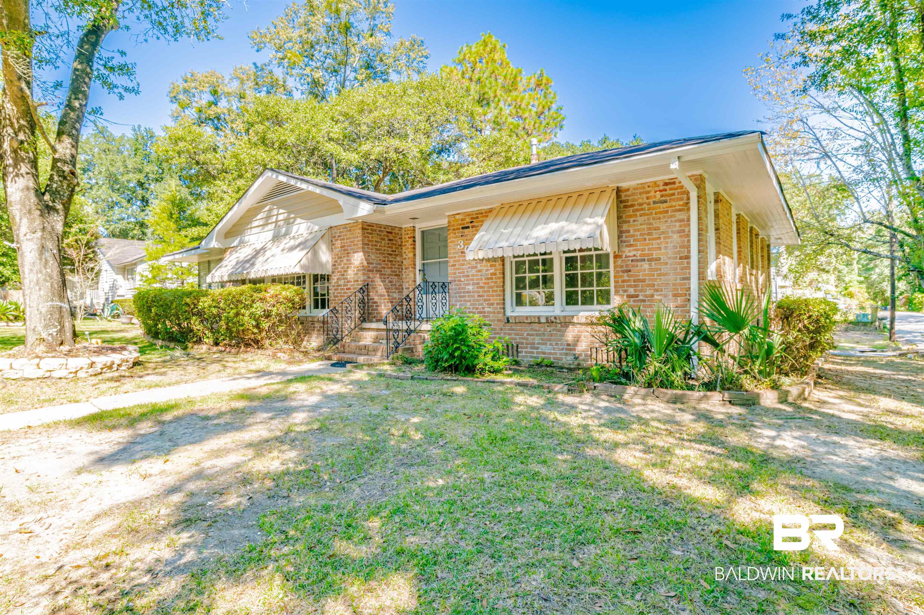 302 Northwest Boulevard Mobile, AL 36611 - Photo 1 of 28