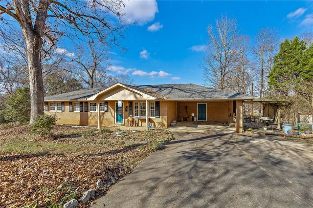 $235,000 | 231 Cloverhill Drive, Anderson, SC 29624