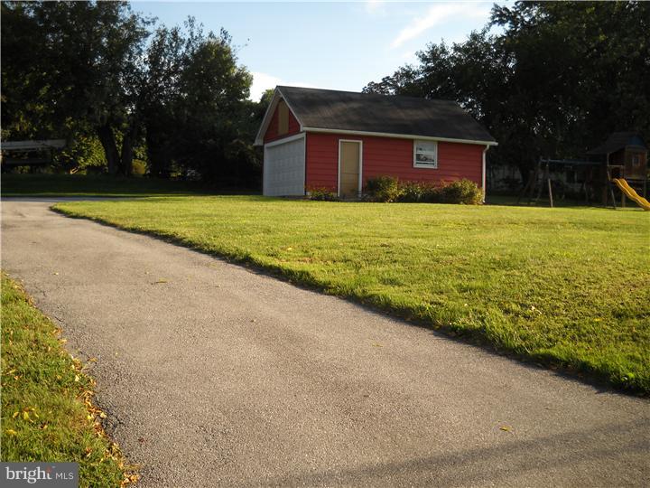 398 Corner Ketch Road Downingtown, PA 19335 - Photo 22 of 25 Driveway