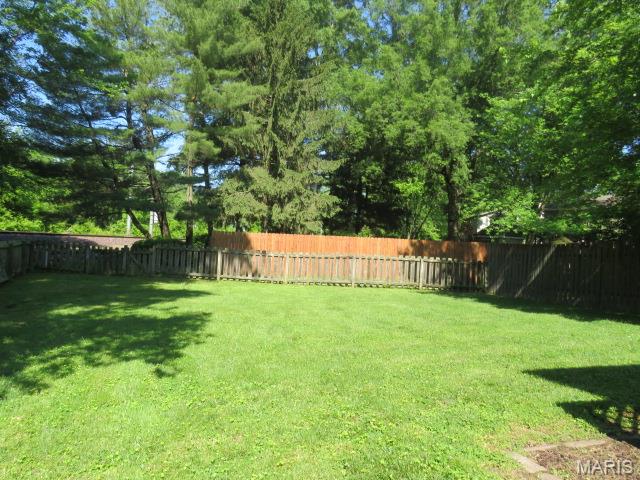 3335 Dovershire Drive Belleville, IL 62221 - Photo 2 of 11