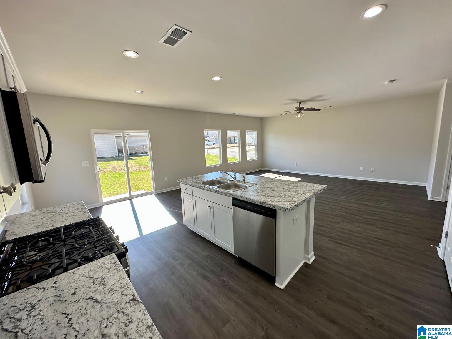 8801 Rockhampton Drive Leeds, AL 35094 - Photo 9 of 21