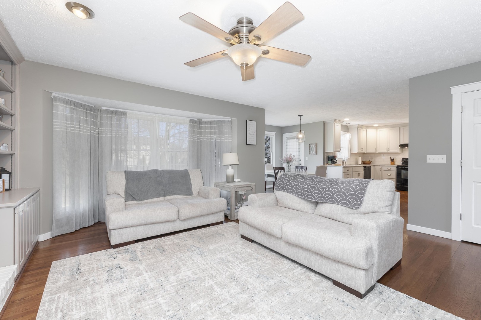 3304 Barrington Road Bloomington, IL 61704 - Photo 15 of 64