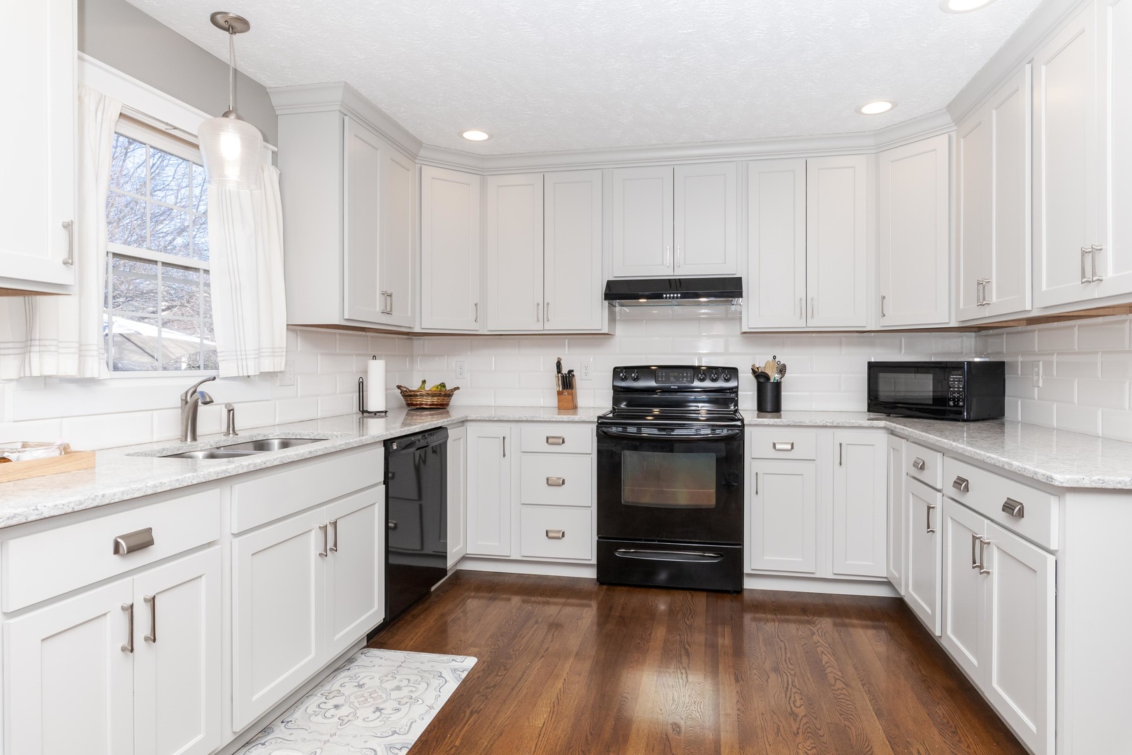 3304 Barrington Road Bloomington, IL 61704 - Photo 19 of 64