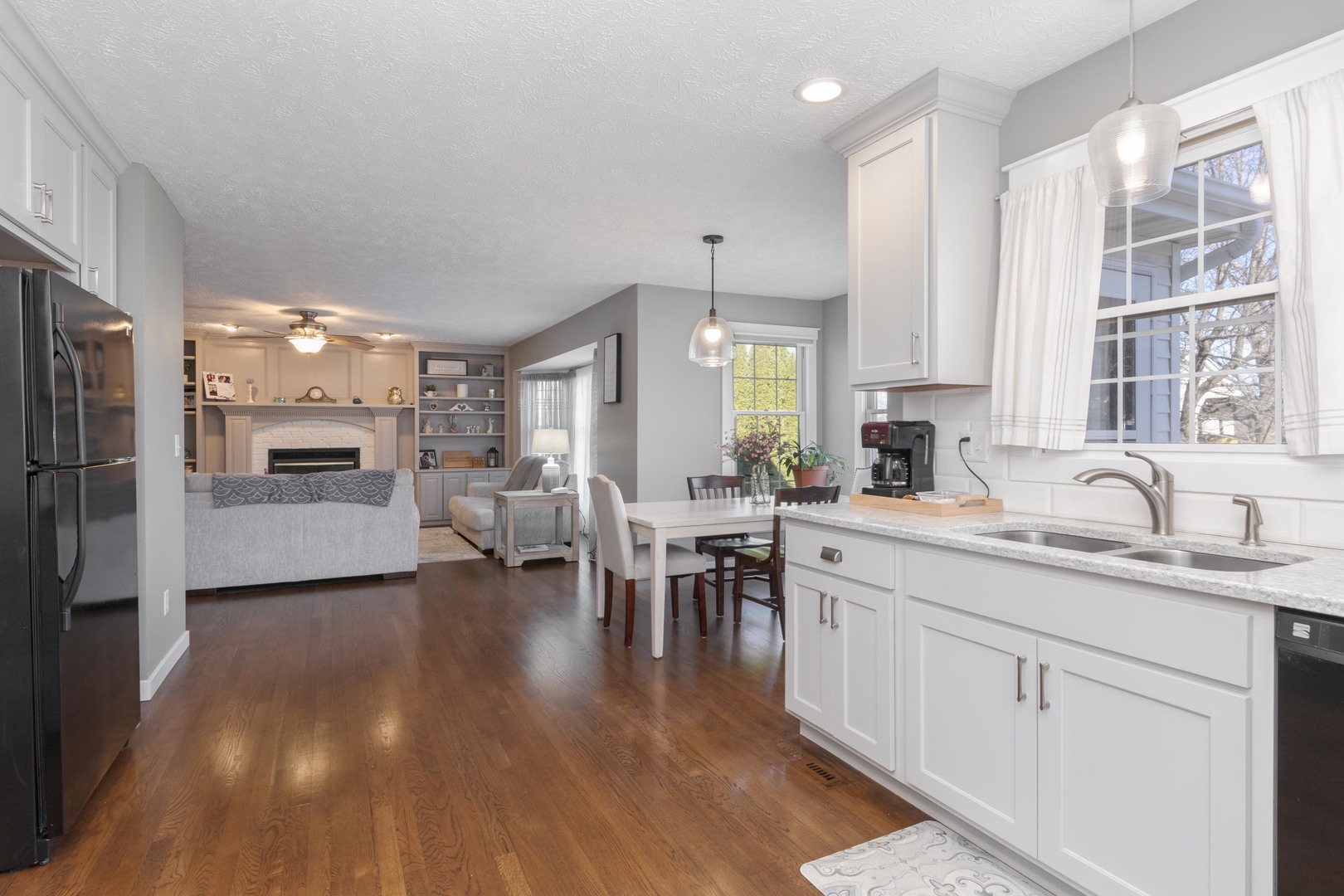 3304 Barrington Road Bloomington, IL 61704 - Photo 20 of 64