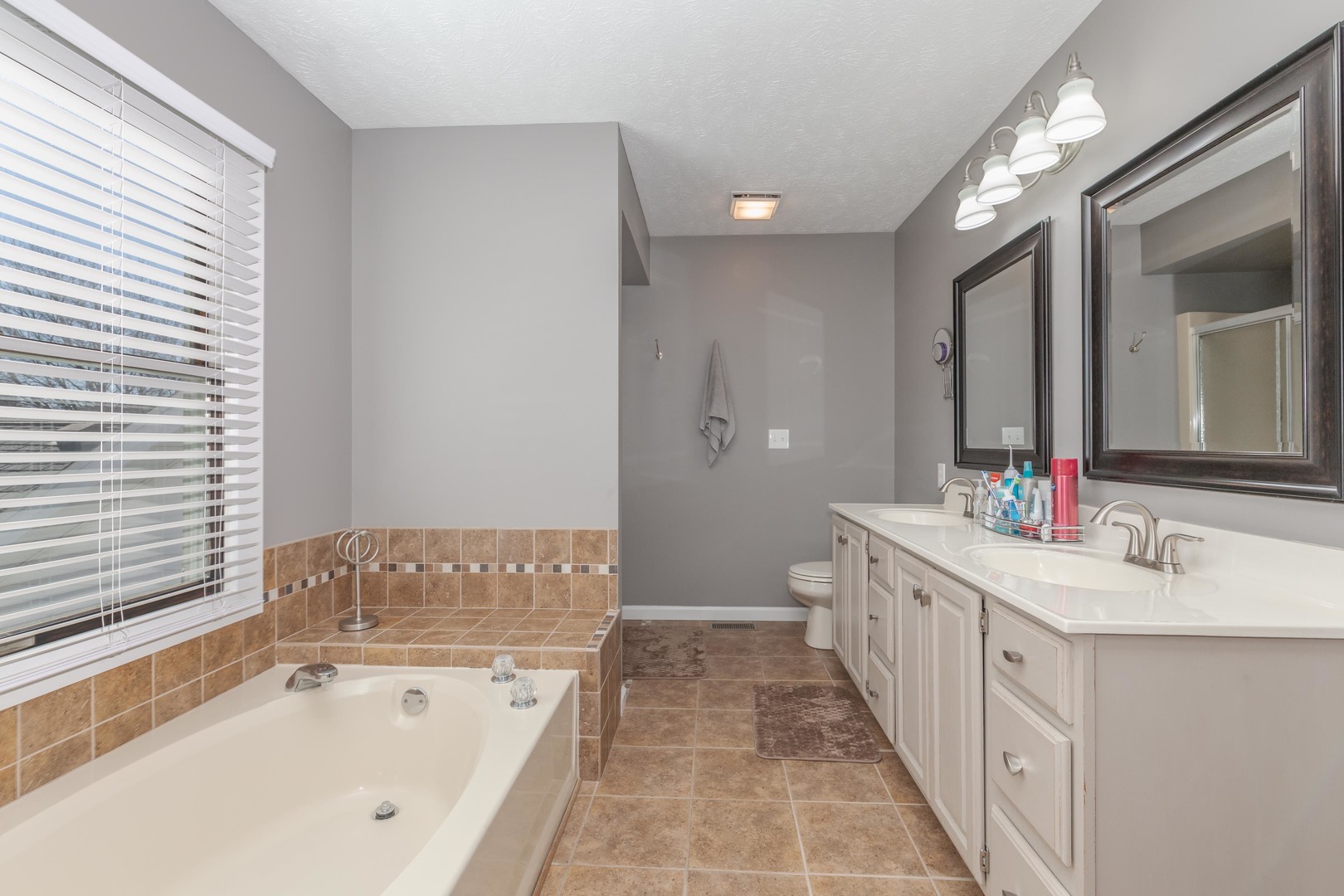 3304 Barrington Road Bloomington, IL 61704 - Photo 32 of 64