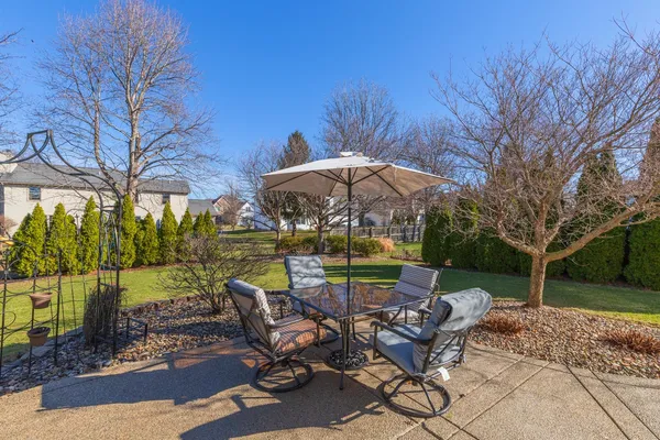 $407,700 | 3304 Barrington Road, Bloomington, IL 61704