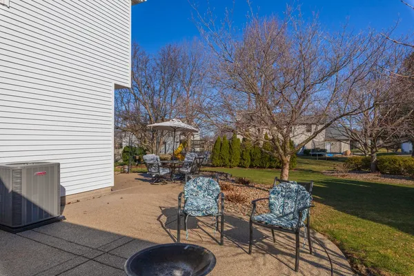 $407,700 | 3304 Barrington Road, Bloomington, IL 61704