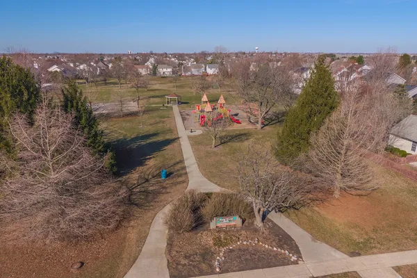 $407,700 | 3304 Barrington Road, Bloomington, IL 61704