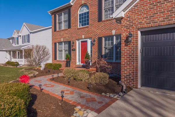 $407,700 | 3304 Barrington Road, Bloomington, IL 61704