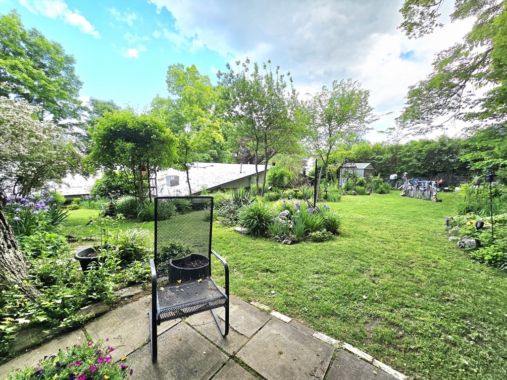 46 1/2 Old Sturbridge Road Southbridge, MA 01550 - Photo 33 of 42