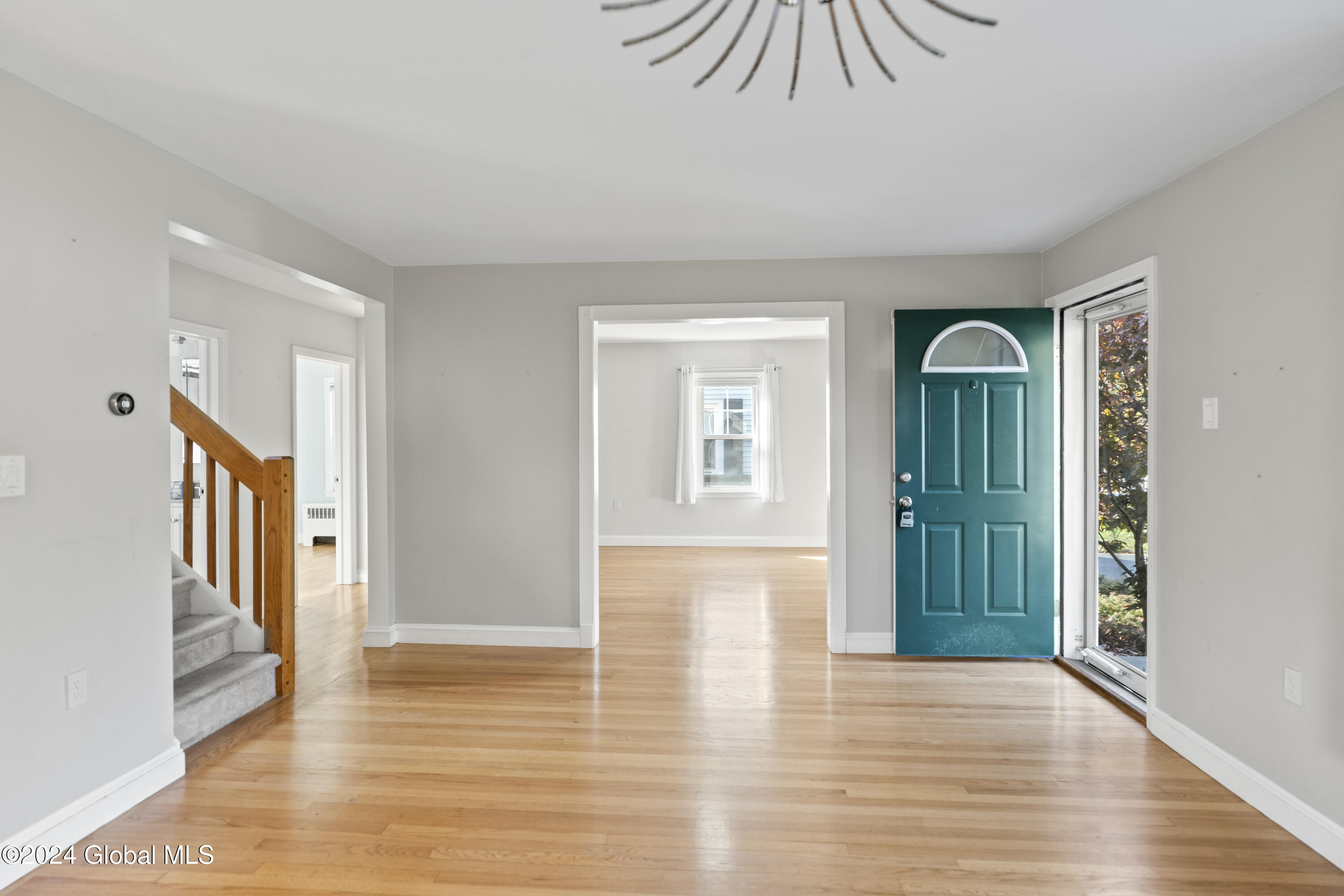 88 Broderick Street Colonie, NY 12205 - Photo 11 of 26 DSC08618