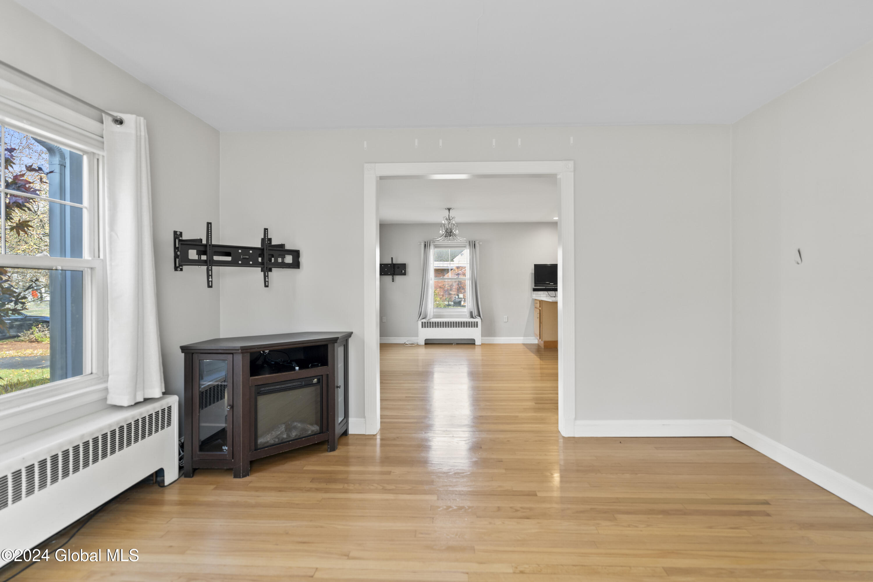 88 Broderick Street Colonie, NY 12205 - Photo 13 of 26 DSC08624