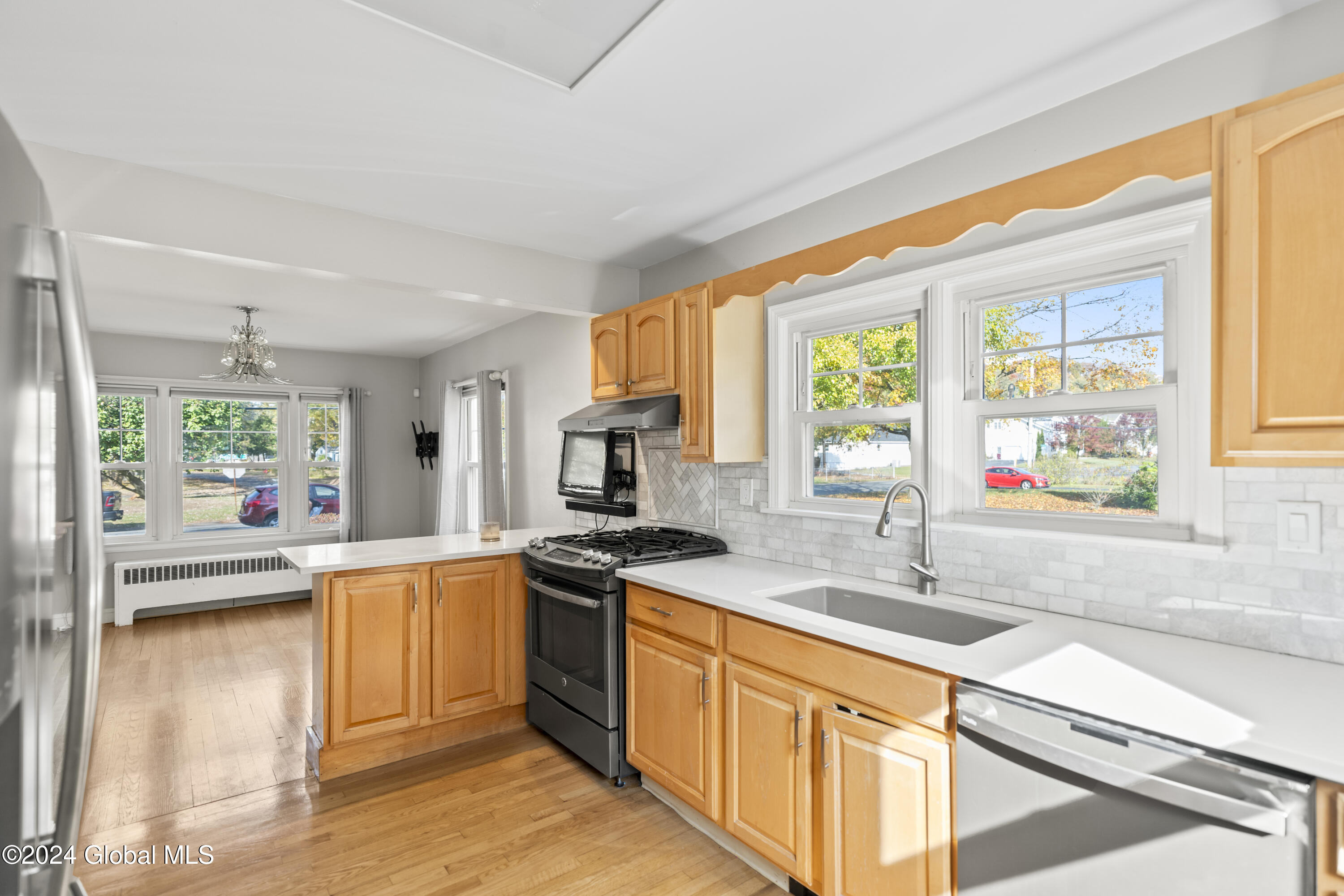 88 Broderick Street Colonie, NY 12205 - Photo 15 of 26 DSC08630